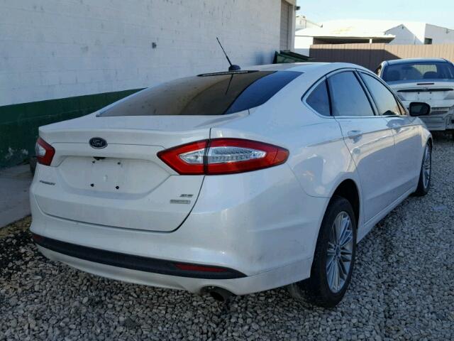 3FA6P0HRXDR361496 - 2013 FORD FUSION SE WHITE photo 4