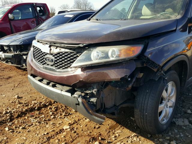 5XYKT3A19BG041264 - 2011 KIA SORENTO BA BURGUNDY photo 9