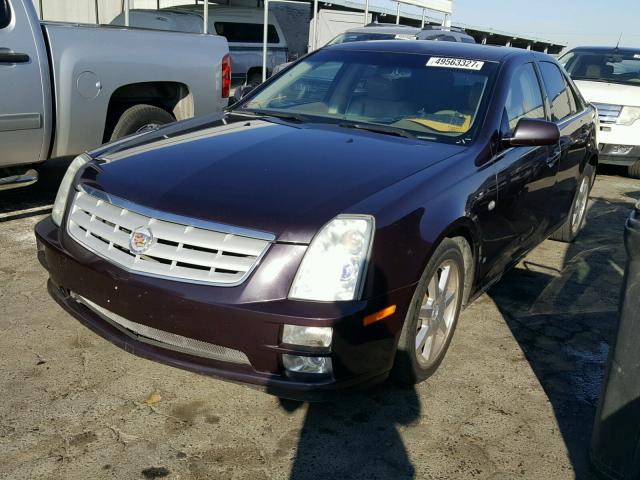 1G6DW677660129118 - 2006 CADILLAC STS PURPLE photo 2