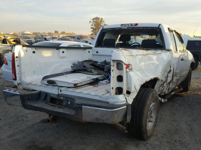 1GTSKVE37AZ256149 - 2010 GMC SIERRA K15 WHITE photo 4