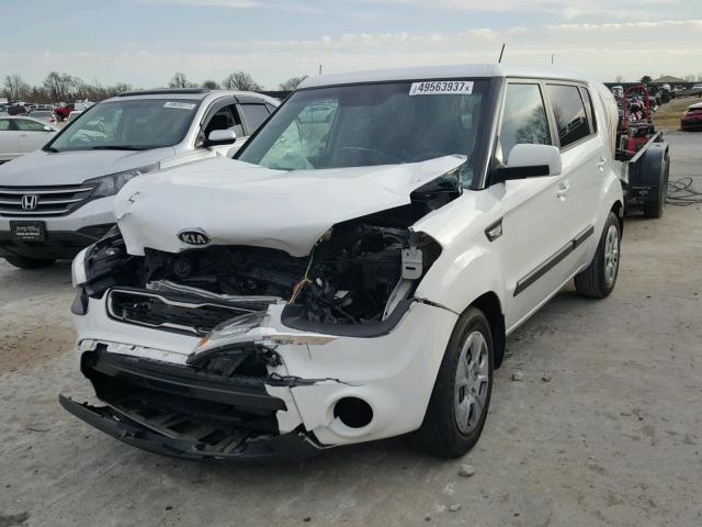 KNDJT2A52D7504774 - 2013 KIA SOUL WHITE photo 2