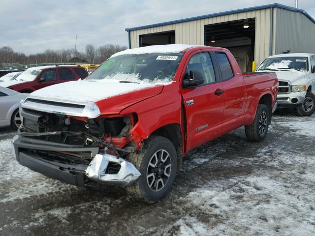 5TFUY5F13EX368727 - 2014 TOYOTA TUNDRA DOU RED photo 2