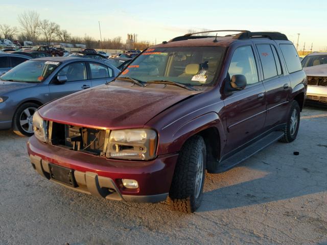 1GNET16M756111976 - 2005 CHEVROLET TRAILBLAZE MAROON photo 2