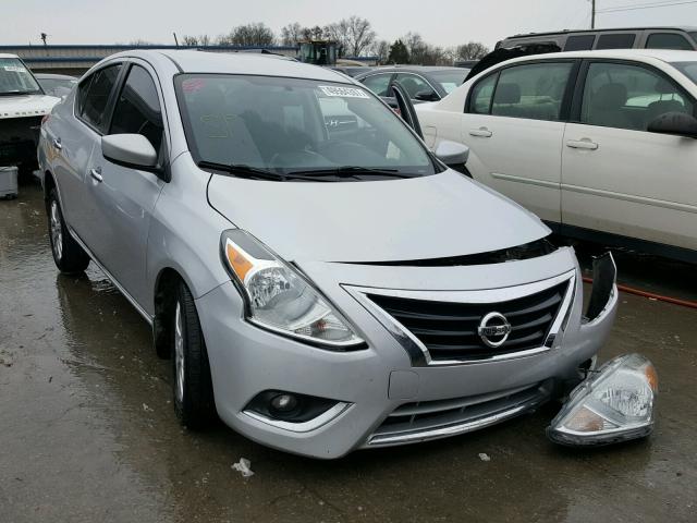 3N1CN7AP9HL811073 - 2017 NISSAN VERSA S SILVER photo 1