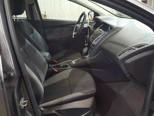 1FADP3F29DL323190 - 2013 FORD FOCUS SE GRAY photo 5