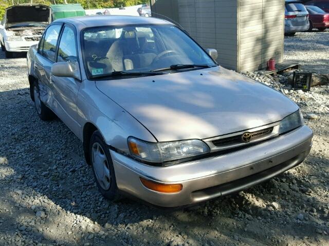 2T1BB02E5TC153978 - 1996 TOYOTA COROLLA DX GOLD photo 1