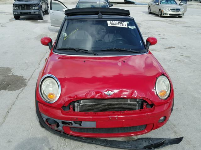 WMWMR33599TU96649 - 2009 MINI COOPER RED photo 9