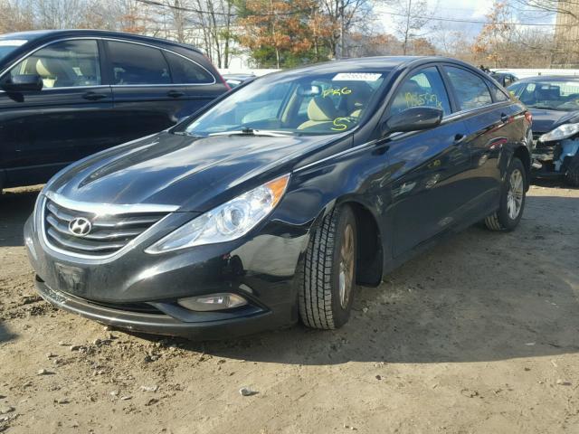 5NPEB4AC8DH757219 - 2013 HYUNDAI SONATA GLS BLACK photo 2