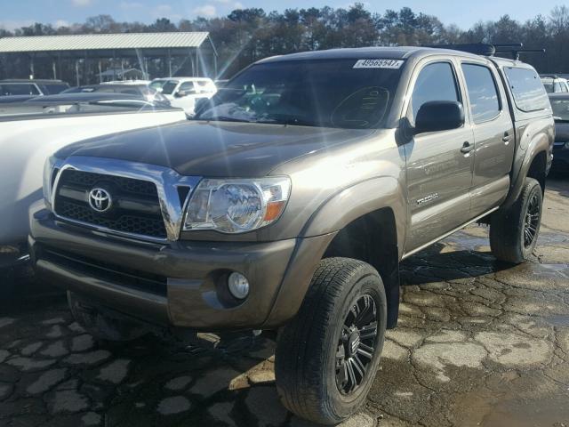 5TFLU4EN0BX005061 - 2011 TOYOTA TACOMA DOU BROWN photo 9