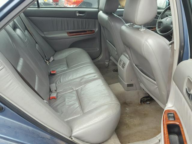 4T1BE32K62U585703 - 2002 TOYOTA CAMRY LE ლურჯი ფოტო 6