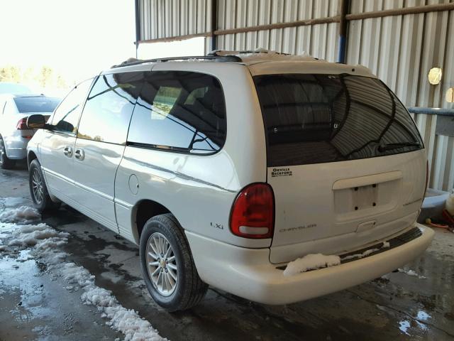 1C4GP54L6YB550976 - 2000 CHRYSLER TOWN & COU WHITE photo 3