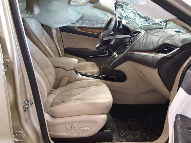 5LMCJ2C95HUL70227 - 2017 LINCOLN MKC SELECT 金色 照片 5