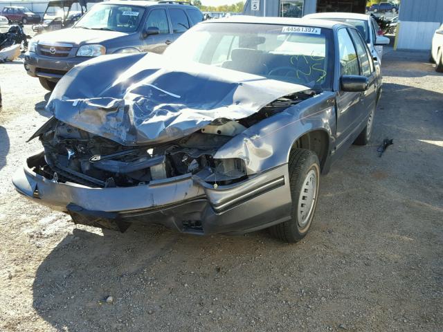 2G1WL54T9P1152823 - 1993 CHEVROLET LUMINA GRAY photo 2