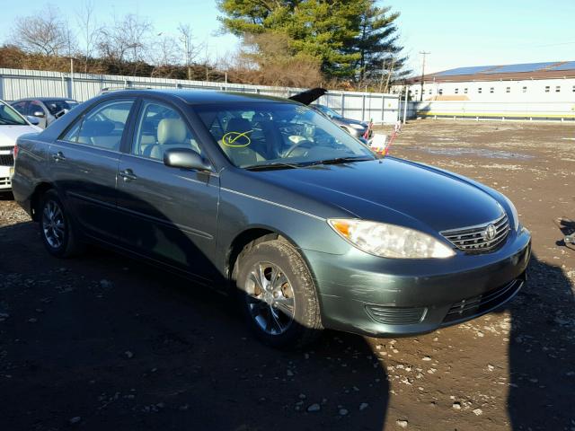 4T1BE30K25U417855 - 2005 TOYOTA CAMRY LE GREEN photo 1