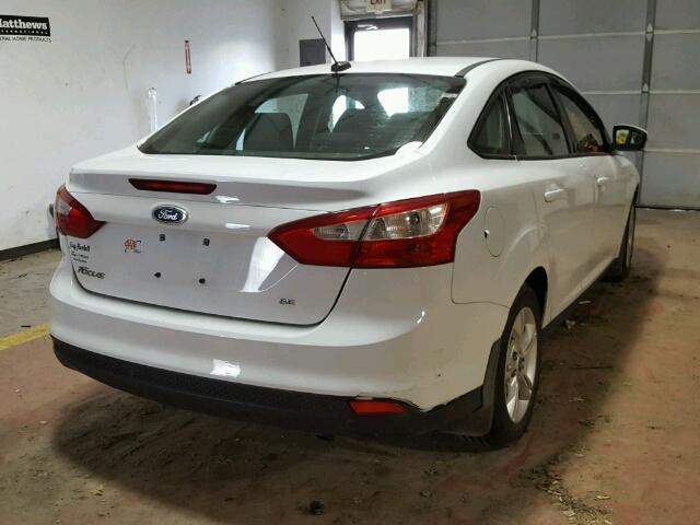 1FADP3F2XDL215791 - 2013 FORD FOCUS SE WHITE photo 4