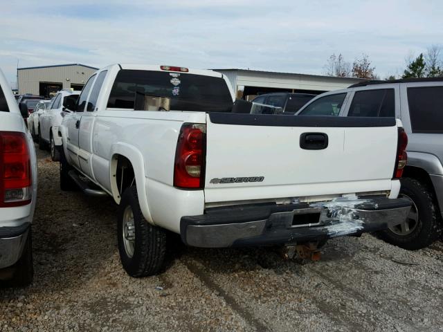 1GCHC29U06E185738 - 2006 CHEVROLET SILVERADO WHITE photo 3