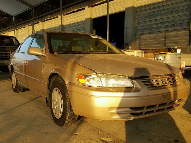 4T1BG22K2VU795501 - 1997 TOYOTA CAMRY CE BEIGE photo 1