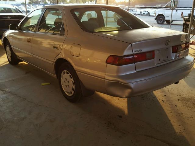 4T1BG22K2VU795501 - 1997 TOYOTA CAMRY CE BEIGE photo 3