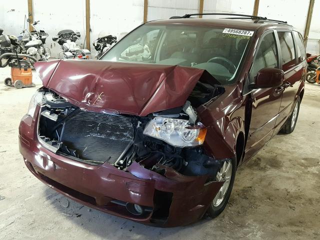 2A8HR54P68R698931 - 2008 CHRYSLER TOWN & COU BURGUNDY photo 2