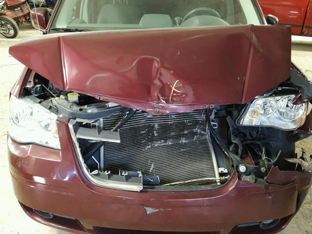 2A8HR54P68R698931 - 2008 CHRYSLER TOWN & COU BURGUNDY photo 7