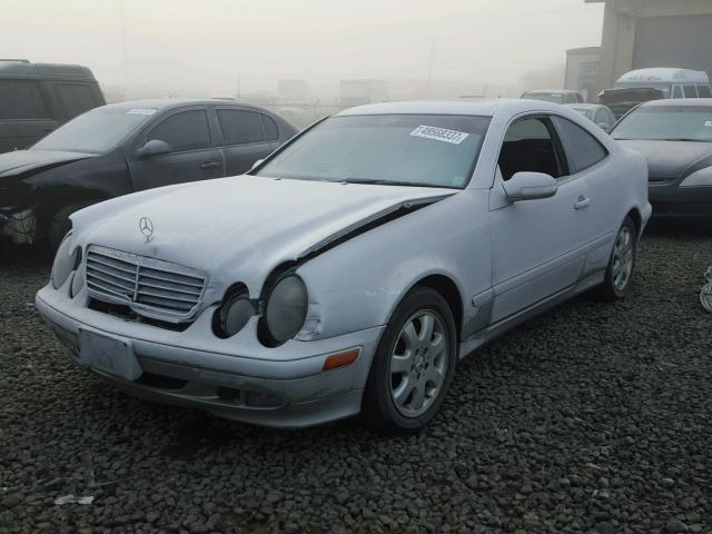 WDBLJ65GX2T126854 - 2002 MERCEDES-BENZ CLK 320 SILVER photo 2