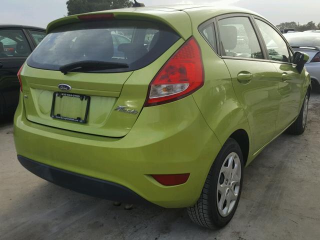 3FADP4EJ0BM131943 - 2011 FORD FIESTA SE GREEN photo 4