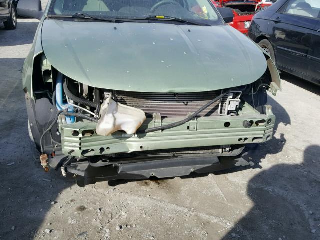 1FAHP35N18W204079 - 2008 FORD FOCUS SE GREEN photo 9