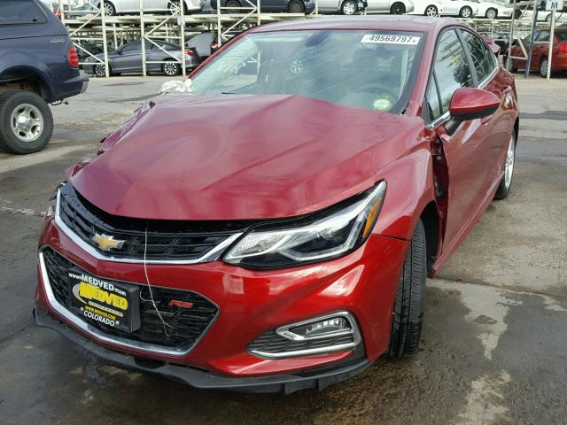 1G1BE5SM2H7186417 - 2017 CHEVROLET CRUZE LT RED photo 2