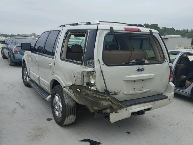 1FMFU19536LA19759 - 2006 FORD EXPEDITION WHITE photo 3