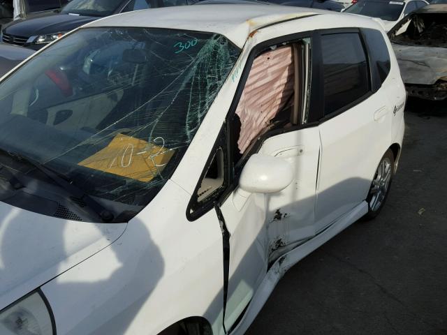 JHMGD38647S026269 - 2007 HONDA FIT S WHITE photo 9