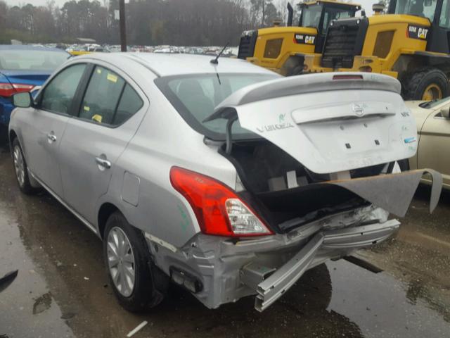 3N1CN7AP1GL873985 - 2016 NISSAN VERSA S SILVER photo 3