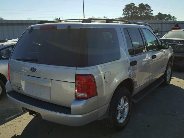 1FMZU73K94UA33817 - 2004 FORD EXPLORER X SILVER photo 4