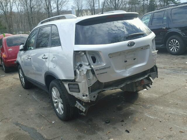 5XYKU4A23BG067659 - 2011 KIA SORENTO EX SILVER photo 3