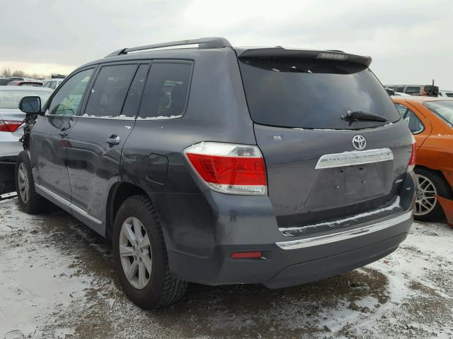 5TDBK3EH9CS144487 - 2012 TOYOTA HIGHLANDER GRAY photo 3