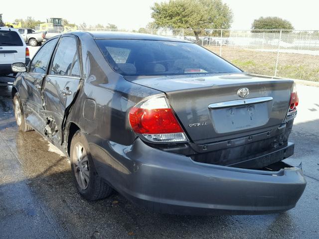 4T1BF32K95U598415 - 2005 TOYOTA CAMRY LE GRAY photo 3