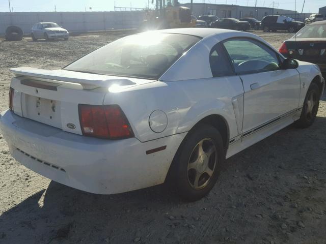 1FAFP40411F214712 - 2001 FORD MUSTANG WHITE photo 4