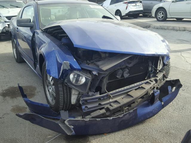 1ZVFT82H355236961 - 2005 FORD MUSTANG GT BLUE photo 1