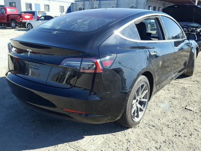 5YJ3E1EA7JF013868 - 2018 TESLA MODEL 3 შავი ფოტო 4