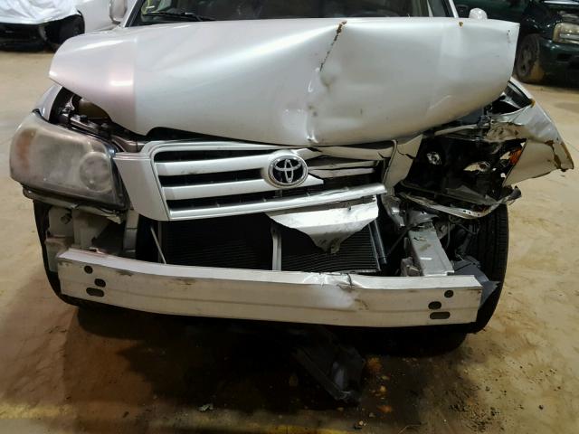 JTEDP21A050071847 - 2005 TOYOTA HIGHLANDER SILVER photo 9