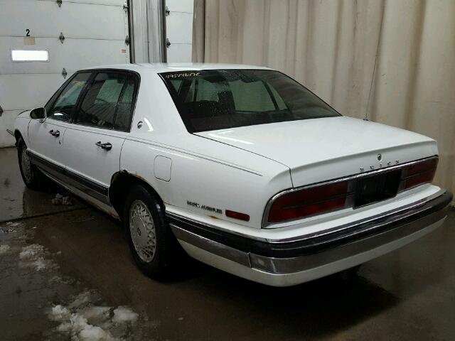 1G4CW52L0R1622763 - 1994 BUICK PARK AVENU WHITE photo 3