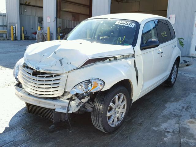 3A8FY58828T114986 - 2008 CHRYSLER PT CRUISER CREAM photo 2