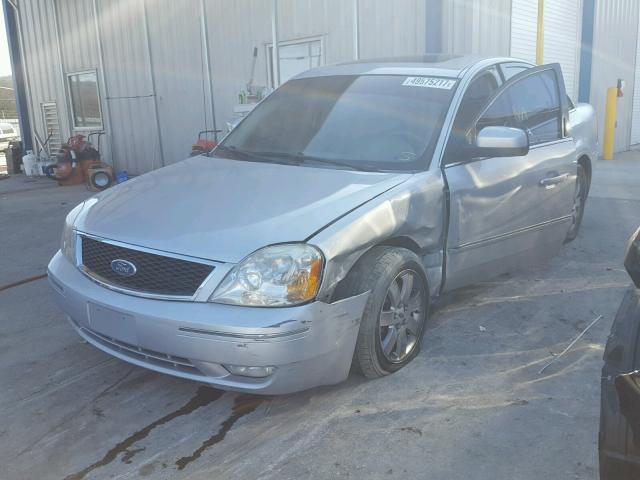 1FAFP24105G104853 - 2005 FORD FIVE HUNDR GRAY photo 2