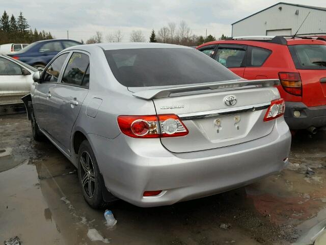 2T1BU4EE0BC589262 - 2011 TOYOTA COROLLA BA SILVER photo 3