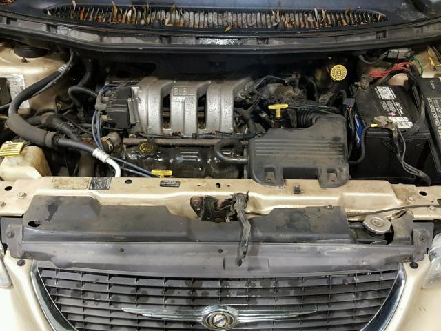 1C4GP54L0XB539678 - 1999 CHRYSLER TOWN & COU GOLD photo 7