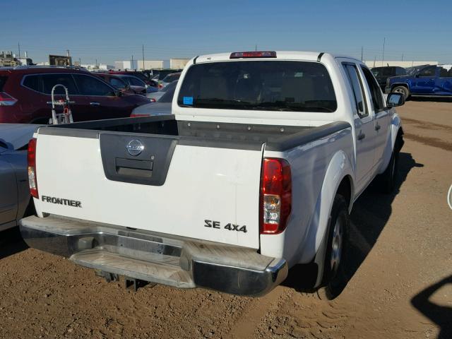 1N6AD07W56C451559 - 2006 NISSAN FRONTIER C WHITE photo 4