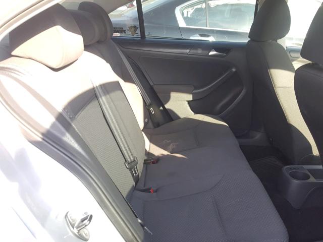 3VW2K7AJ0BM087740 - 2011 VOLKSWAGEN JETTA BASE SILVER photo 6