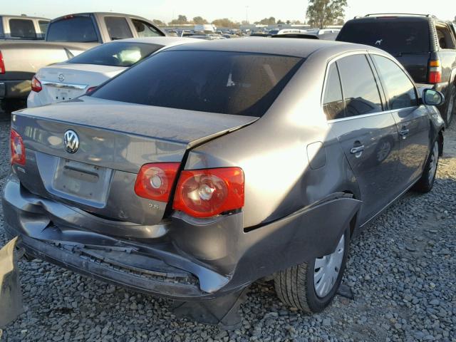 3VWRG71K25M648243 - 2005 VOLKSWAGEN NEW JETTA GRAY photo 4