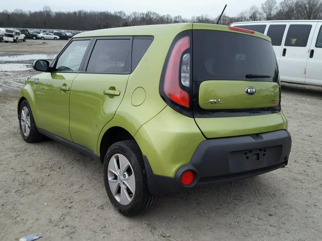 KNDJN2A23F7776169 - 2015 KIA SOUL GREEN photo 3