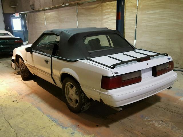 1FACP44EXNF133686 - 1992 FORD MUSTANG LX WHITE photo 3