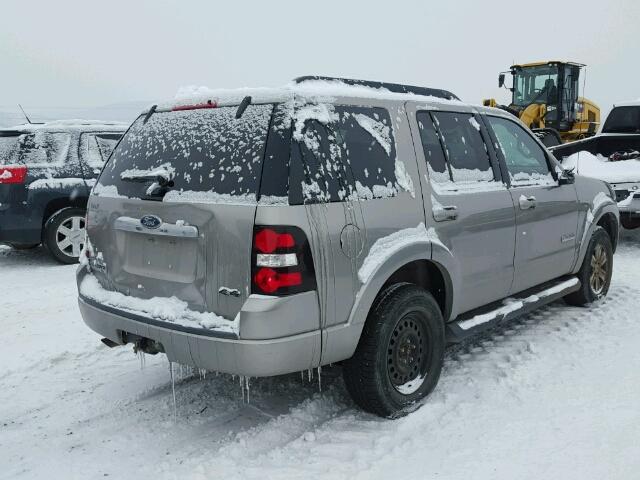 1FMEU73E98UA94714 - 2008 FORD EXPLORER X SILVER photo 4